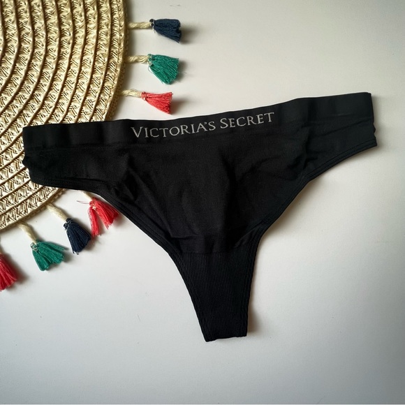 Victoria's Secret Seamless Textured Thong Panty Black Medium NEW - Picture 6 of 6